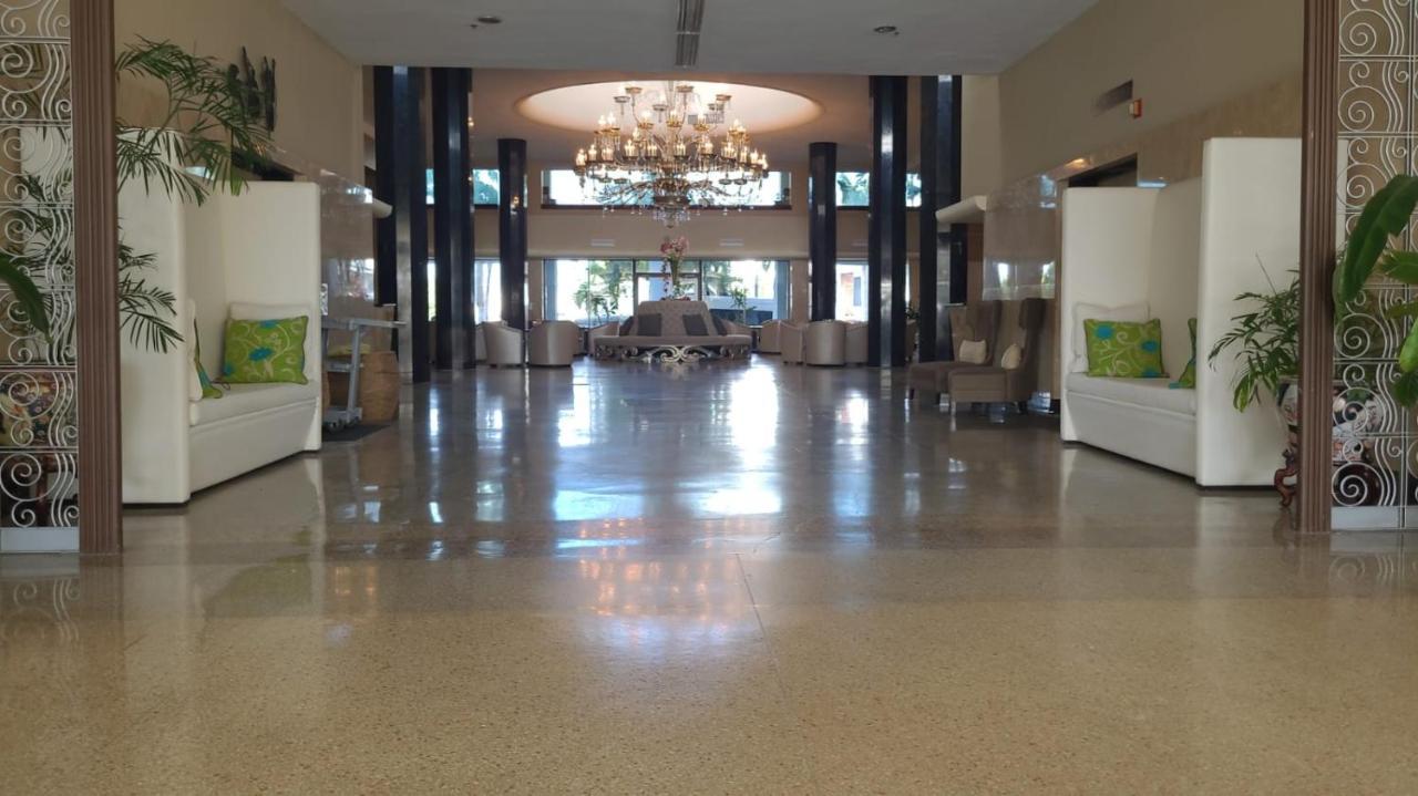 Sherry Frontenac Oceanfront Miami Beach Exterior foto